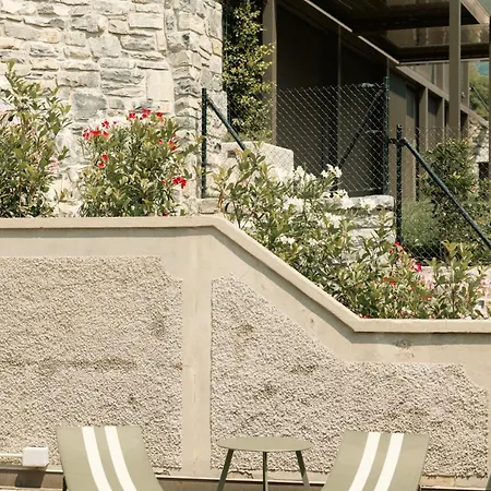 Locana Con Jacuzzi E Vista Laglio