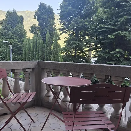 Locana Con Jacuzzi E Vista Laglio