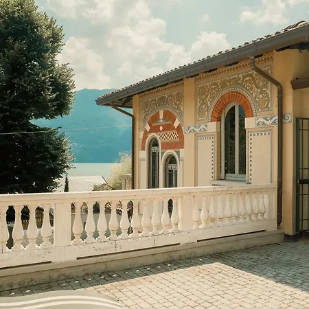 Locana Con Jacuzzi E Vista Laglio