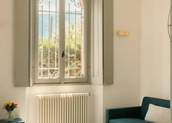 Locana Con Jacuzzi E Vista Laglio