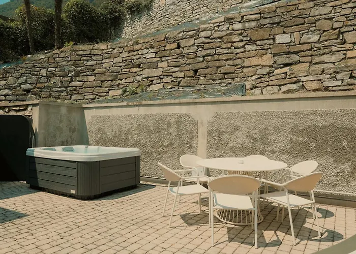 Βίλα Locana Con Jacuzzi E Vista